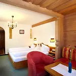 Hotel Schwarzer Adler Nauders