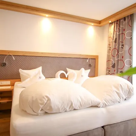 Hotel Schwarzer Adler Nauders