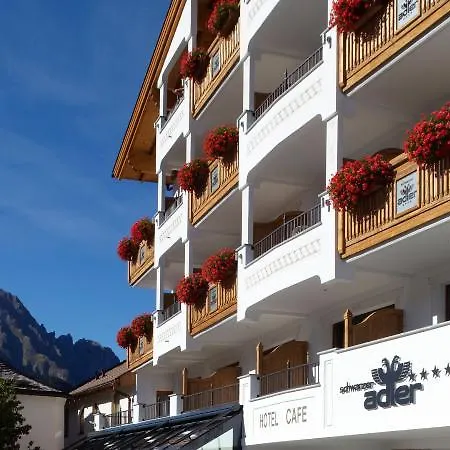 Hotel Schwarzer Adler 4*