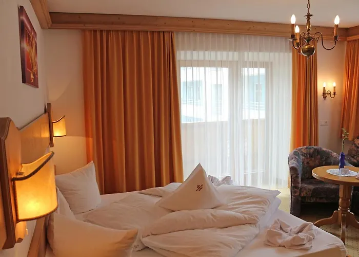 Hotel Schwarzer Adler 4*