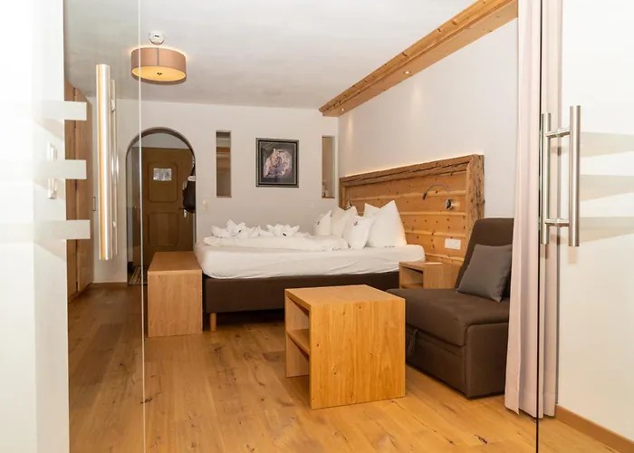 Schwarzer Adler Hotel 4*