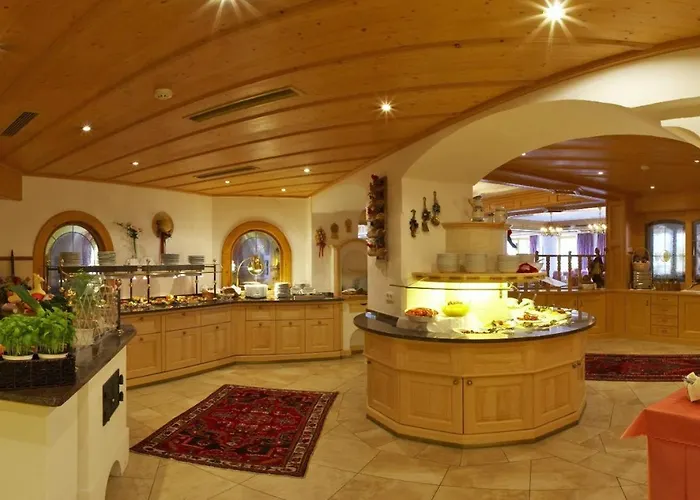 Schwarzer Adler Hotel 4*