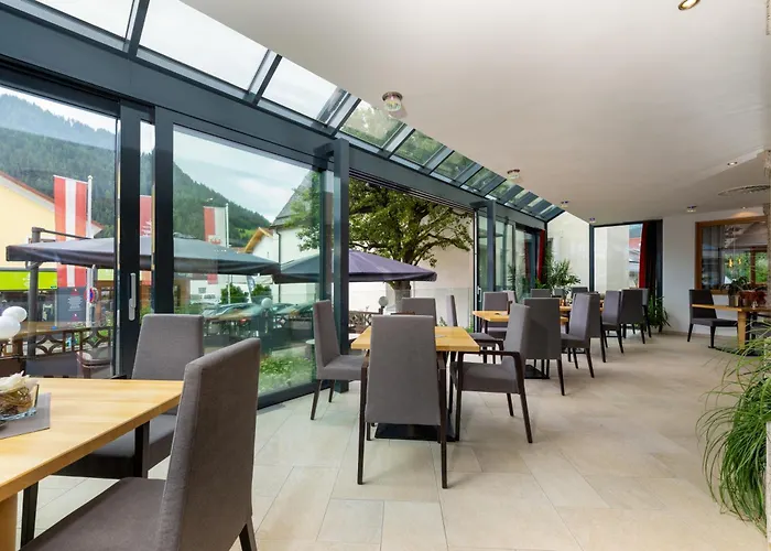 Schwarzer Adler Hotel 4*