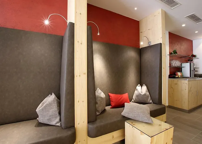 Hotel Schwarzer Adler 4*