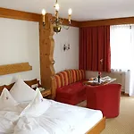 Schwarzer Adler 4* Nauders