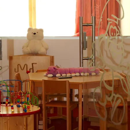 Schwarzer Adler Отель 4*