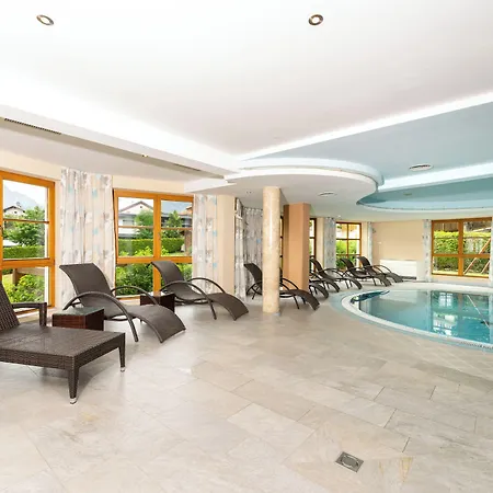 施瓦泽阿德勒酒店 瑙德斯