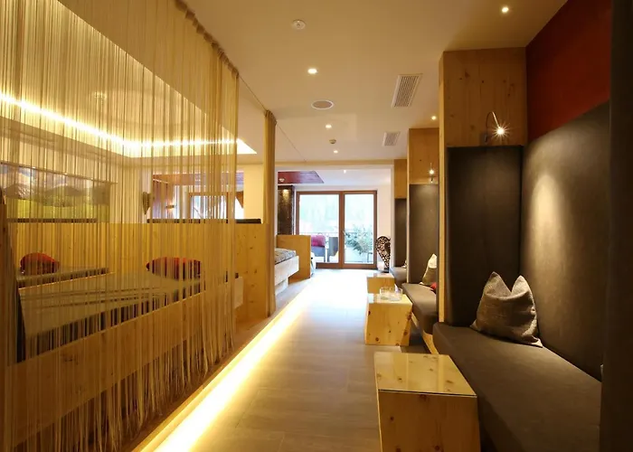 Hotel Schwarzer Adler 4*