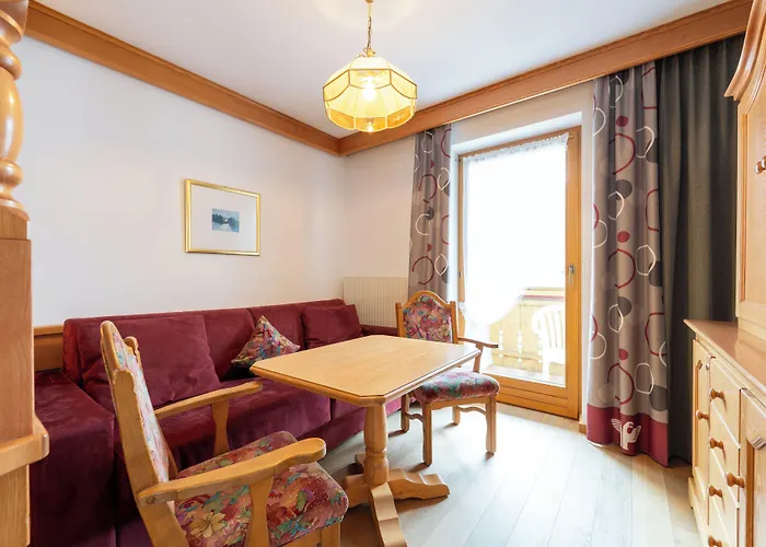 Hotel Schwarzer Adler Nauders